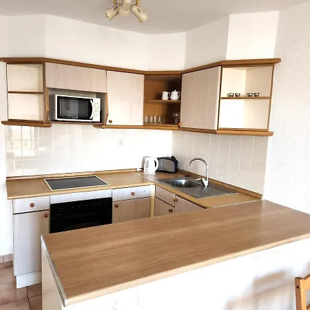 One Bed Apt In Castle Harbourc106 Apartman *