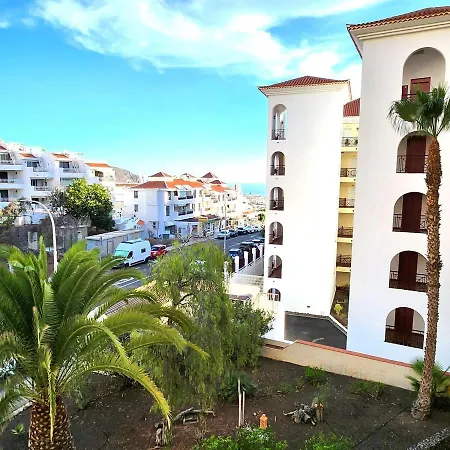 One Bed Apt In Castle Harbourc106 *